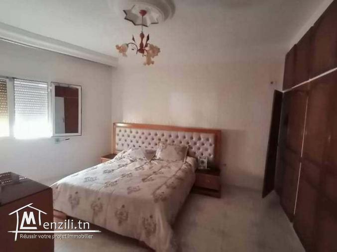 منزل للبيع ذي 3 طوابق