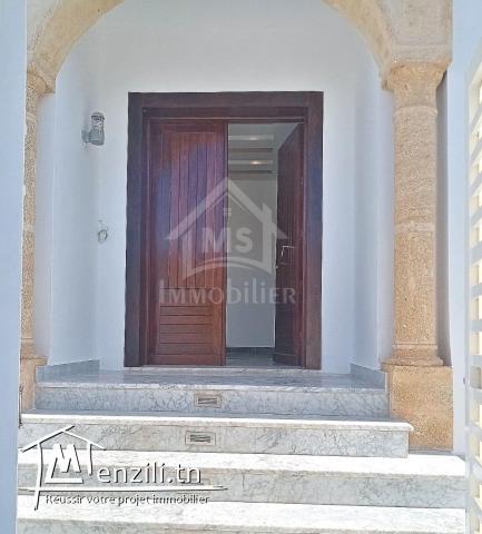 Bel étage de villa à vendre à Nabeul 51355351