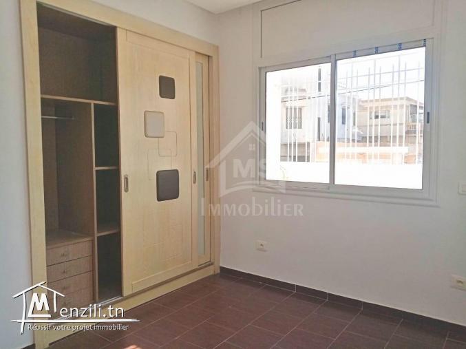 Bel étage de villa à vendre à Nabeul 51355351