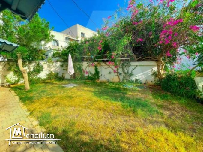 Location d'un appartement avec jardin à Gammarth