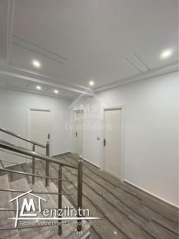 Villa S+3 toute neuve avec jardin à vendre 51355351