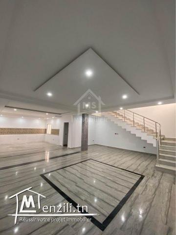 Villa S+3 toute neuve avec jardin à vendre 51355351