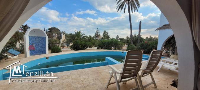 GRANDE PROPRIÉTÉ À VENDRE À DJERBA ARKOU - RÉF V668