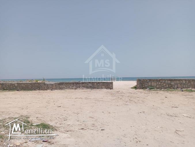 Terrain titré pied dans l'eau de 870 m² à vendre à Korba 51355351