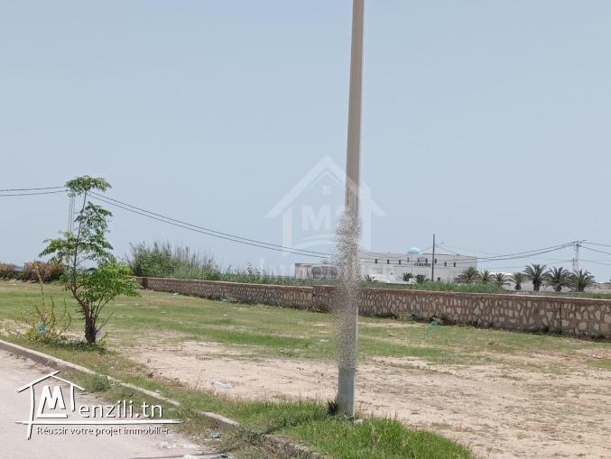 Terrain titré pied dans l'eau de 870 m² à vendre à Korba 51355351