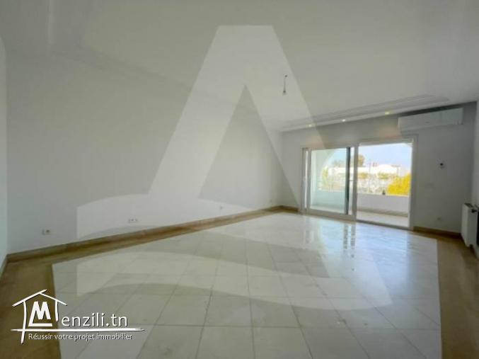 Location d'un appartement S3 avec jardin à Gammarth