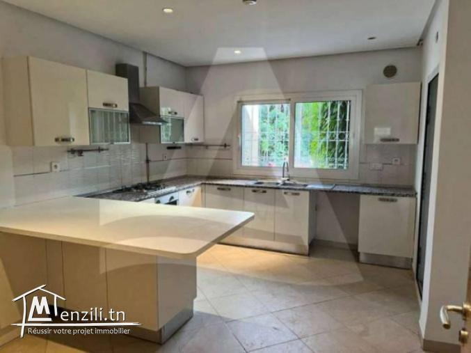 Location d'un appartement S3 avec jardin à Gammarth