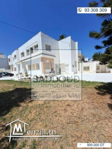 terrain R4 1300 m² à route tunis  1.5