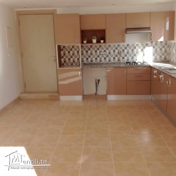 App S+3 à louer Ariana cité hedi nouira