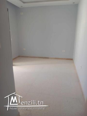 App S+3 à louer Ariana cité hedi nouira