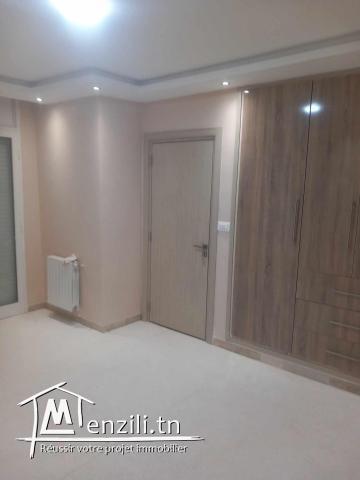App S+3 à louer Ariana cité hedi nouira