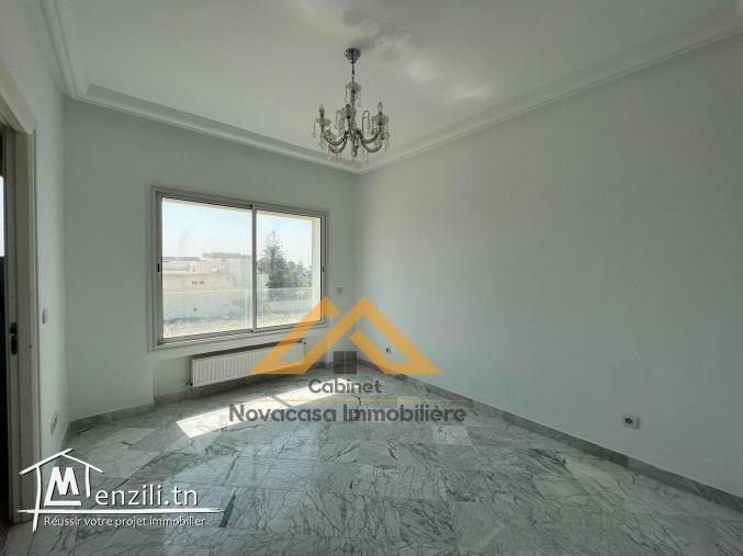 A vendre appartement s+3 à Kantaoui