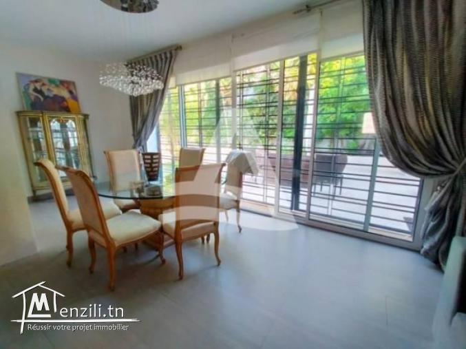 Location d'un duplex meublé avec jardin à Gammarth