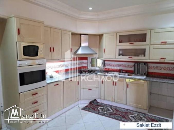 A louer villa s5  a sakiet ezzit
