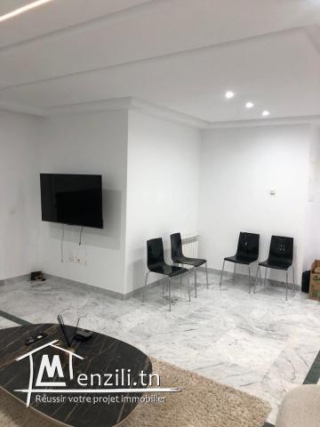 Splendide Appartement à Ennasr - 3 Chambres, Grand Salon, Parking Privé