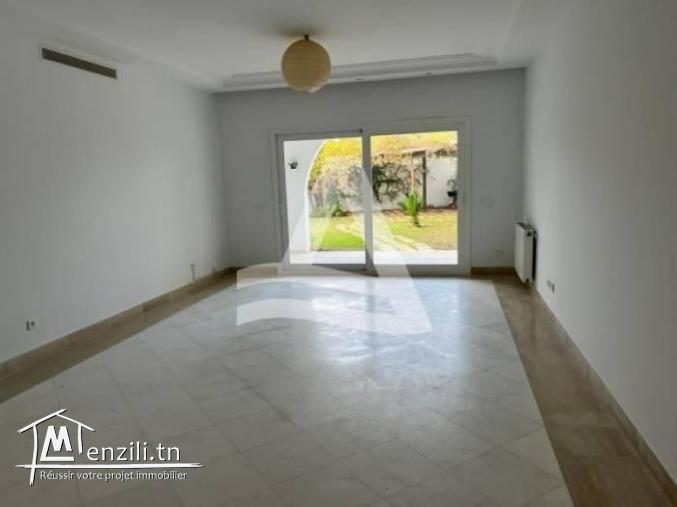Location d'un appartement avec jardin à Gammarth