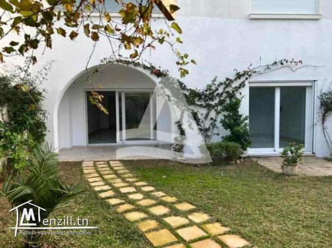 Location d'un appartement avec jardin à Gammarth