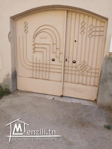 AV. Maison Centrale por un Petit Budjet