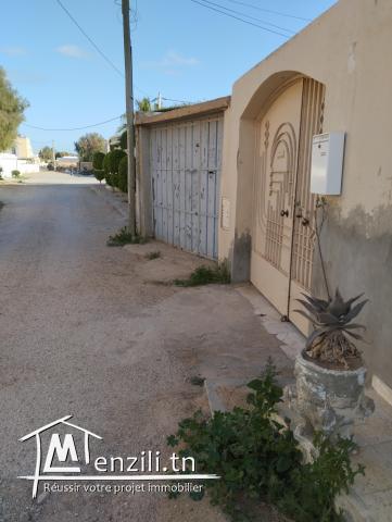 AV. Maison Centrale por un Petit Budjet