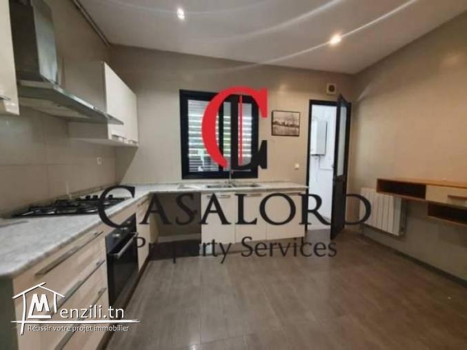 un appartement en S2  avec ascenseur à La Marsa