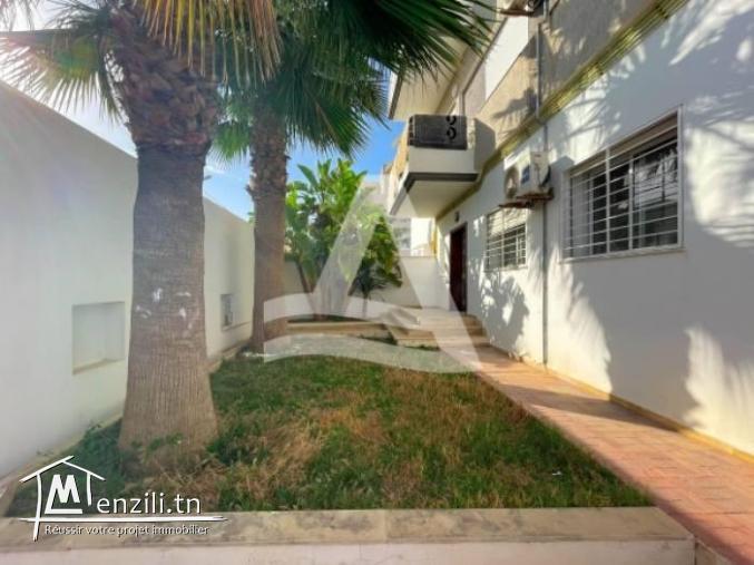 Location d'un appartement avec jardin à Cité Erriadh