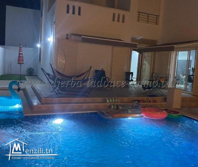 A Vendre Belle Villa Titrée Avec Piscine À Midoun