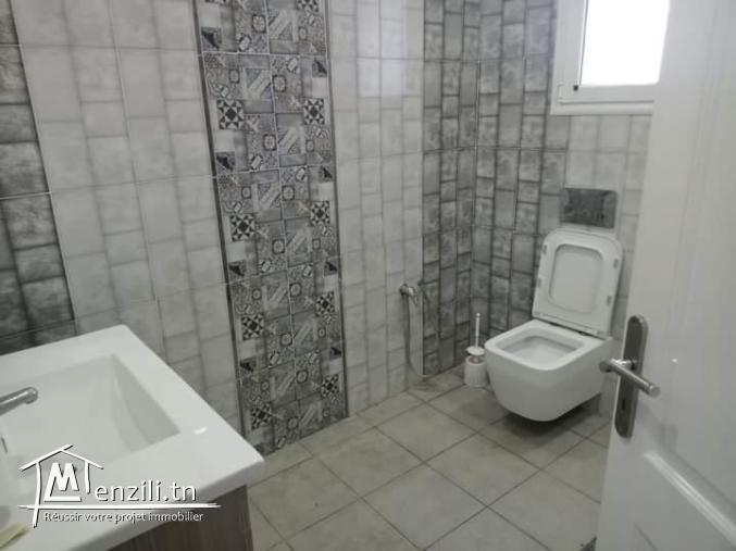 une villa de  580 m²   à el haouaria