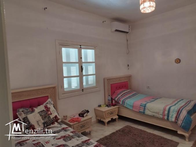 maison  de 200 m2 au centre ville kelibia