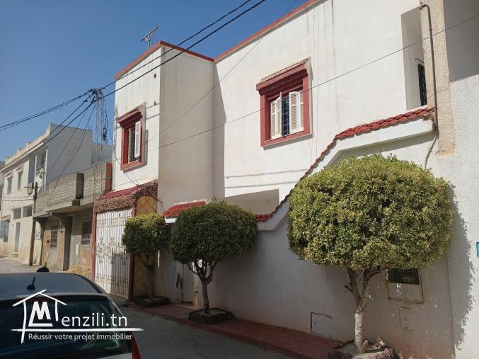 Villa à vendre sur un terrain de 125 m2