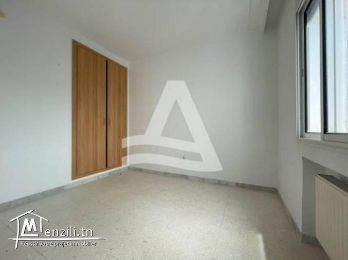 Location d'un appartement S3 vide à Gammarth