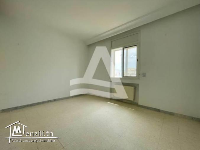 Location d'un appartement S3 vide à Gammarth