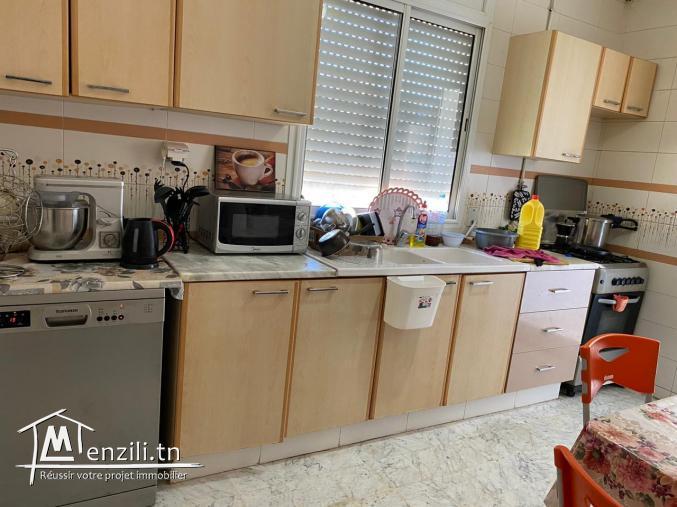 Appartement s+3 avec une place parking sous sol