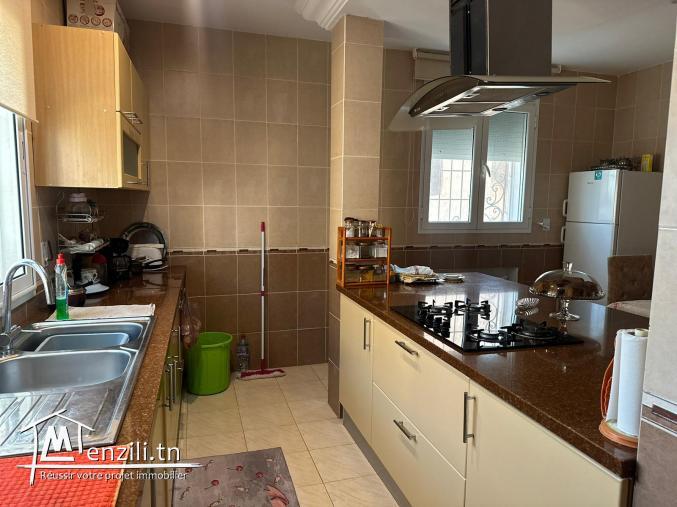 Villa à vendre meublée située à cité riadh 2 Borj cedria