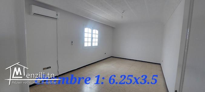 Maison à louer  rue de la république Grombalia