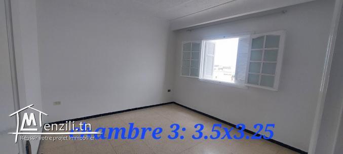 Maison à louer  rue de la république Grombalia