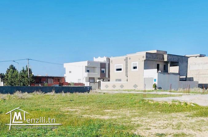 un terrain constructible à dar allouche centre ville