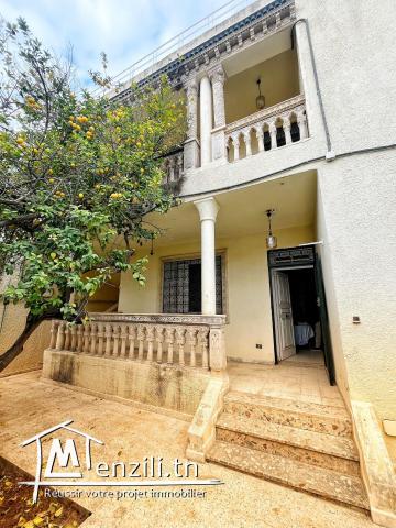 Belle Villa à Le Bardo avec deux étages séparés et grand garage
