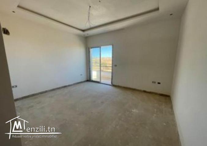 Duplex et trois appartements à vendre aux jardins d'El Menzah 2