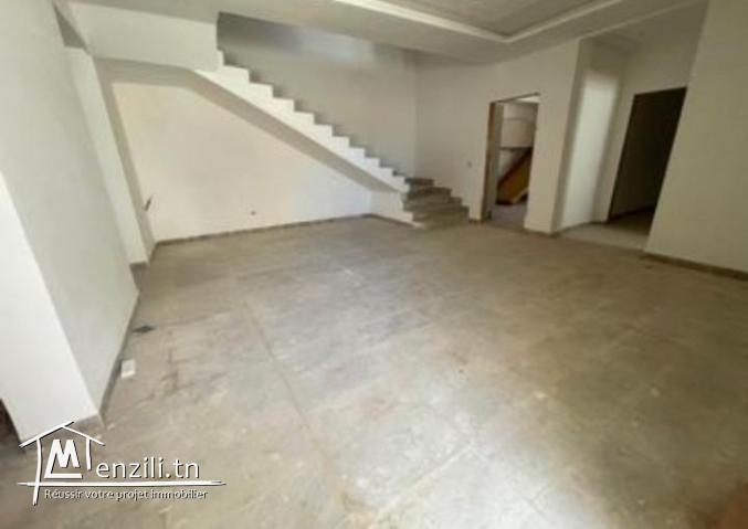 Duplex et trois appartements à vendre aux jardins d'El Menzah 2