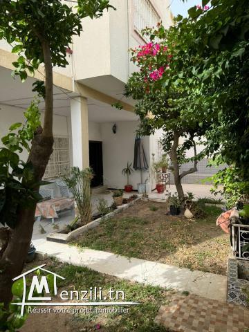 villa composée de deux étages séparés