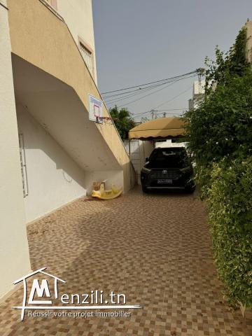 villa composée de deux étages séparés