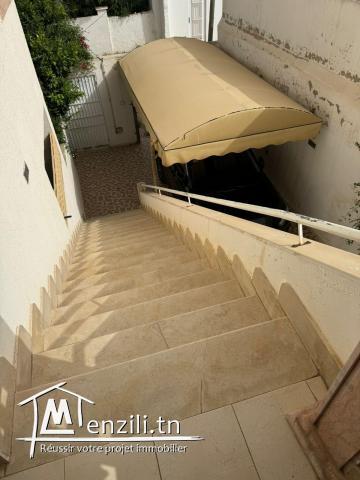 villa composée de deux étages séparés