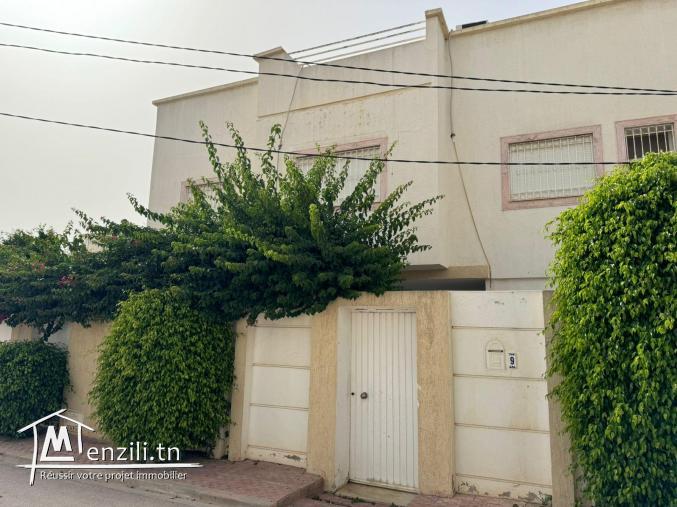 villa composée de deux étages séparés