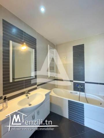 Location d'un joli appartement S2 avec terrasse à Gammarth