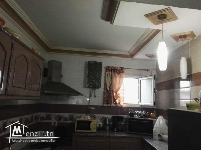 عقار للبيع فرصة للإستثمار في منزل بورقيبة