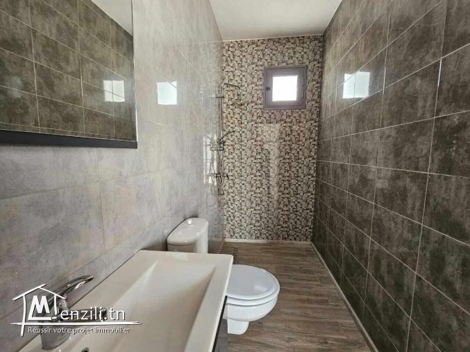 A vendre superbe villa avec piscine proche de mer à Djerba Midoun