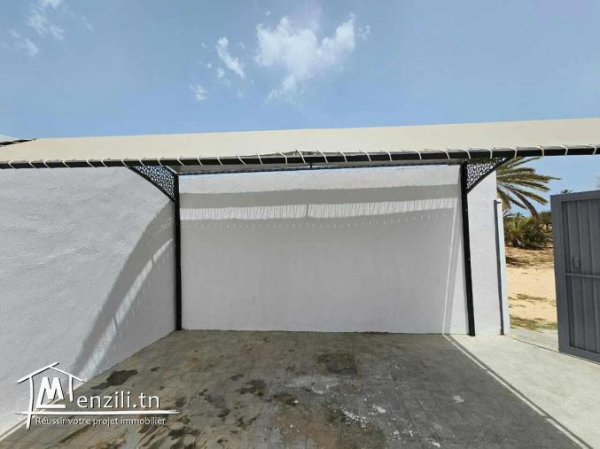 A vendre superbe villa avec piscine proche de mer à Djerba Midoun