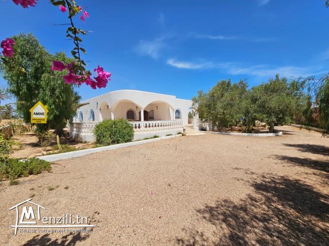 Location annuelle villa meublée avec garage à Tezdaine