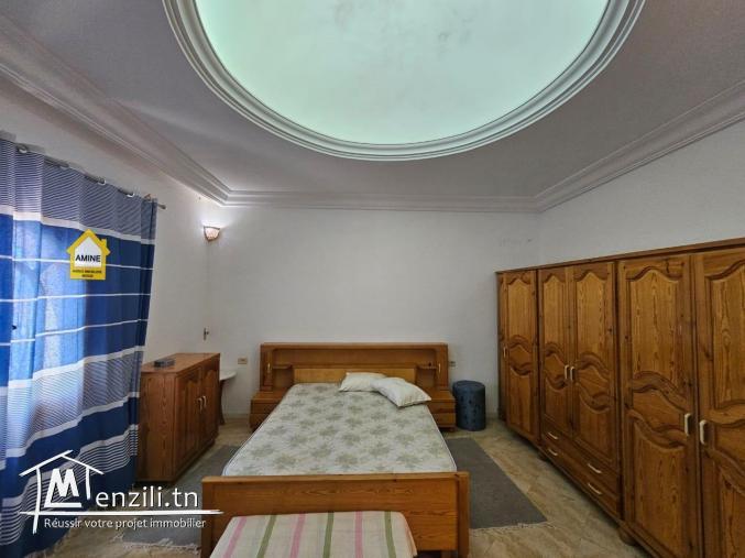 Location annuelle villa meublée avec garage à Tezdaine