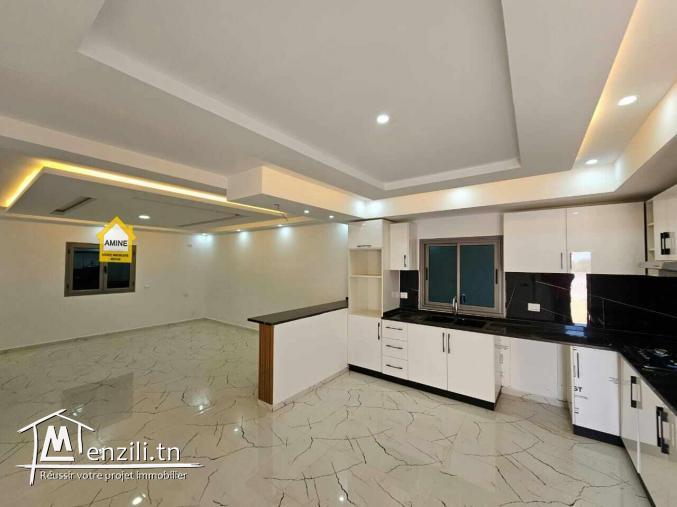 À VENDRE : Magnifique villa avec piscine à Midoun Djerba